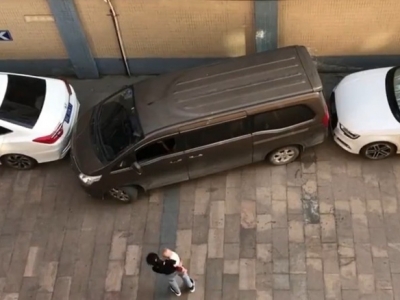 Kinh nghiệm hạn chế va chạm ô tô ở bãi đậu xe