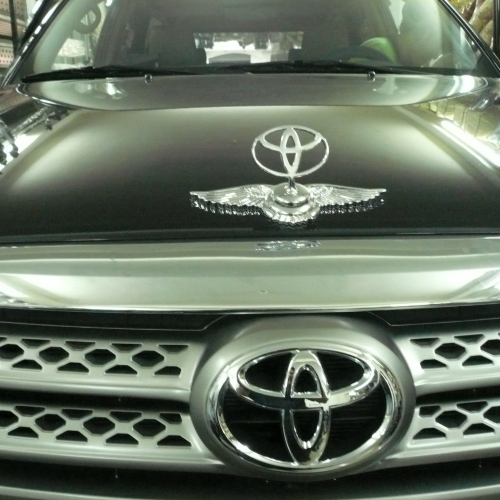 LOGO ĐỨNG FORTUNER